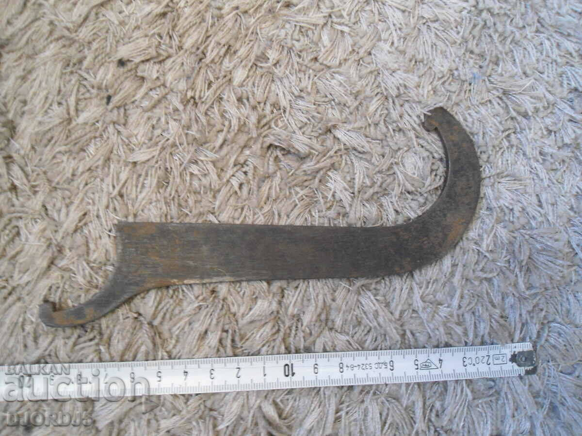 Auction Old key, marking, "P. Denev" Gabrovo Auction Old key, marking, "P. Denev" Gabrovo