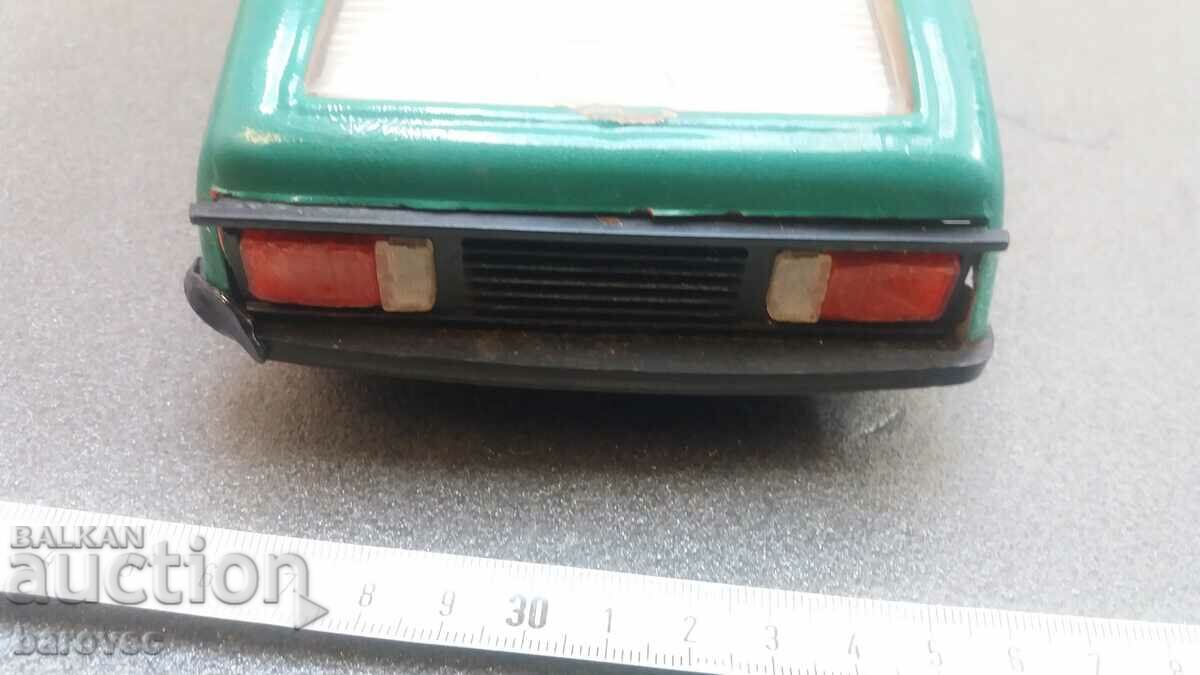 Licitație Veche mașină bulgară Licitație Veche mașină bulgară