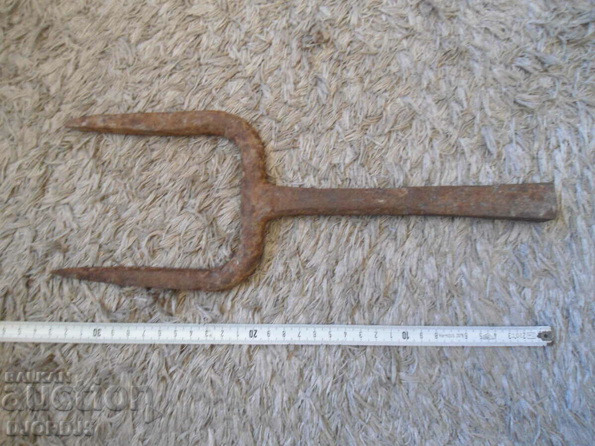 An old anvil - 5 An old anvil - 5