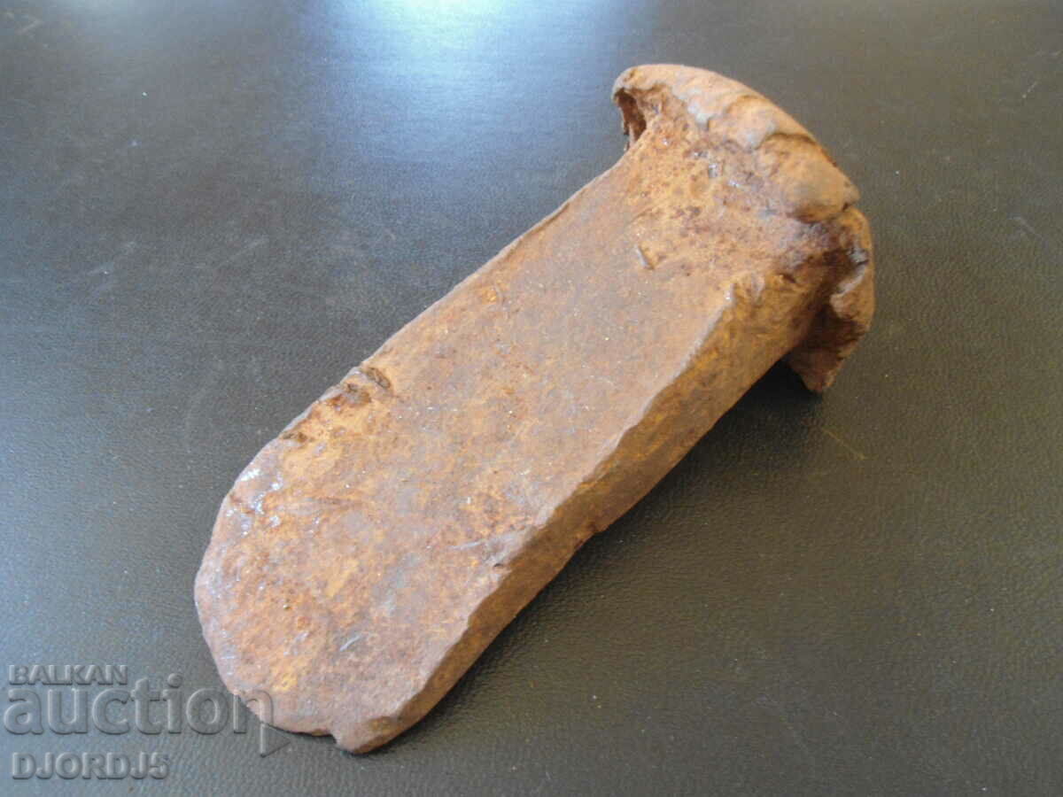 Old wedge, 0.930 kg. with price 6.00 BGN | € 3.07 Old wedge, 0.930 kg. with price 6.00 BGN | € 3.07