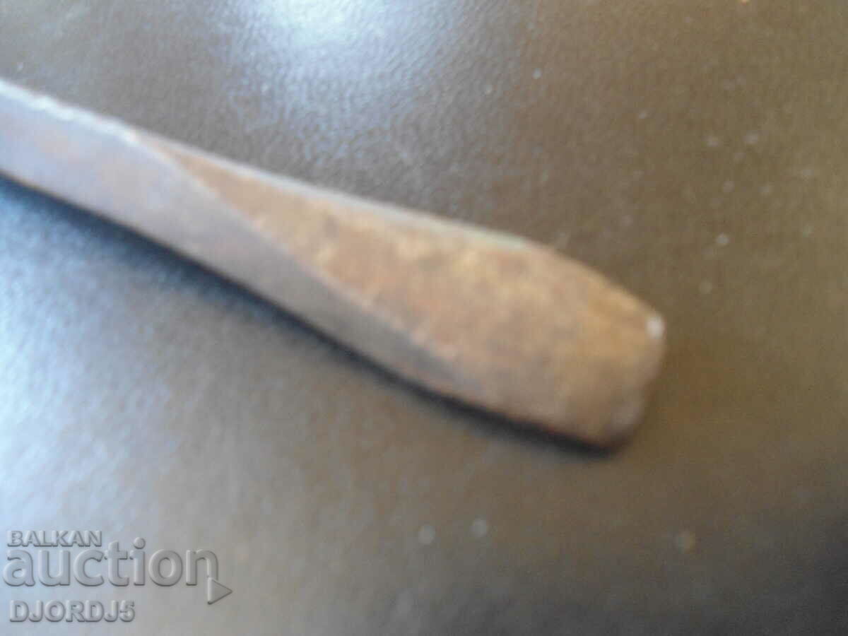 Old cool screwdriver with price 5.00 BGN | € 2.56 Old cool screwdriver with price 5.00 BGN | € 2.56