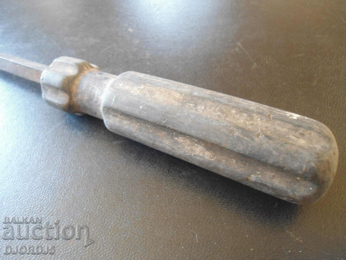 Delivery of Old cool screwdriver Delivery of Old cool screwdriver