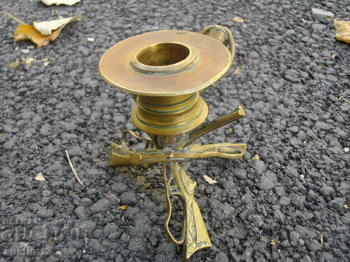 Auction  OLD BRONZE CANDLESTICK LAVA MOTIFS