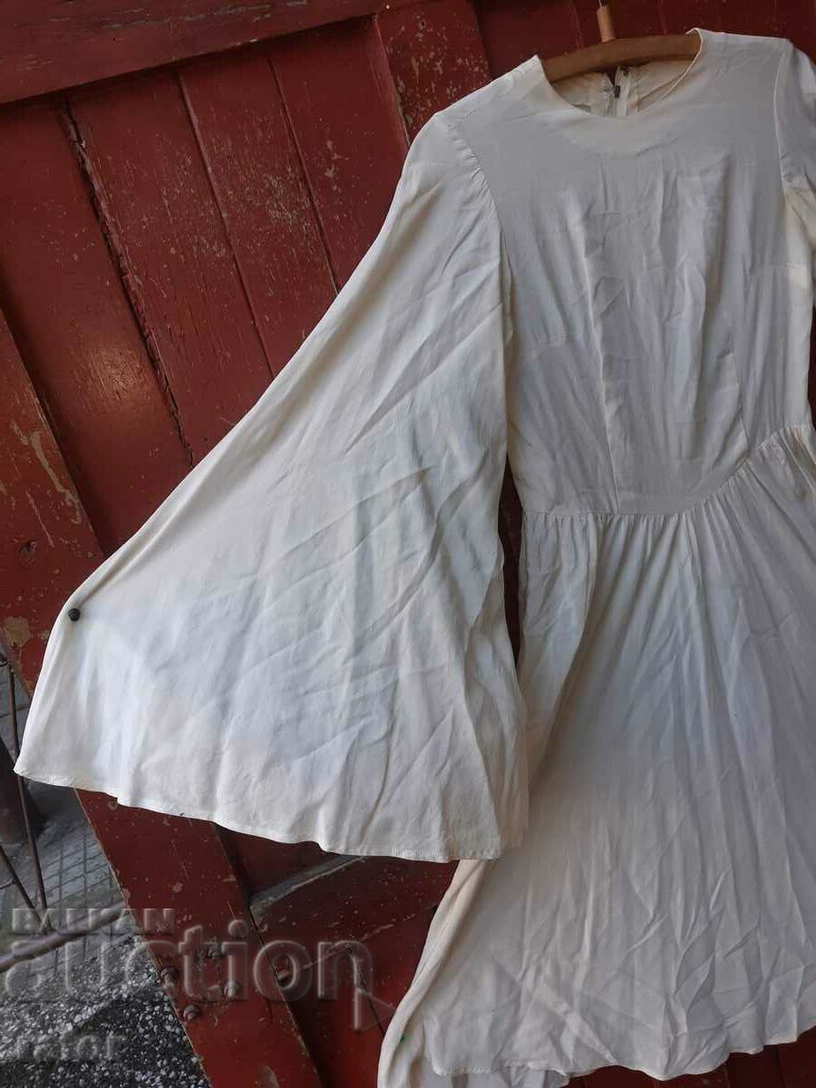 Long white shirt. Costumes - 7