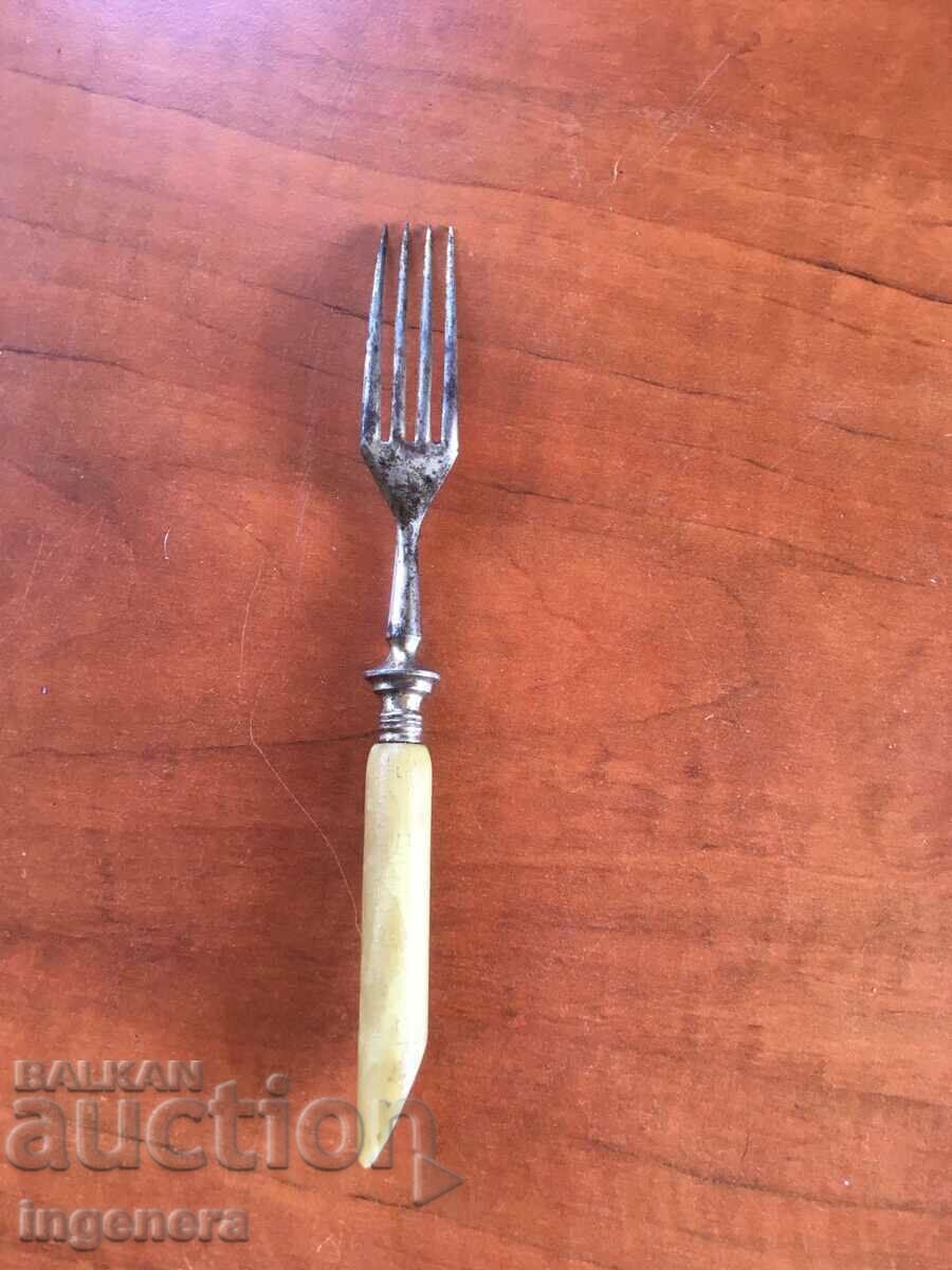Livrarea FURCĂ DE COLECȚIE METAL GERMANIA VECHE Livrarea FURCĂ DE COLECȚIE METAL GERMANIA VECHE