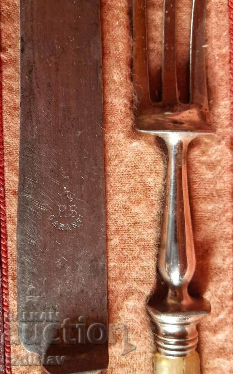 Delivery of Vintage set of serving utensils Delivery of Vintage set of serving utensils