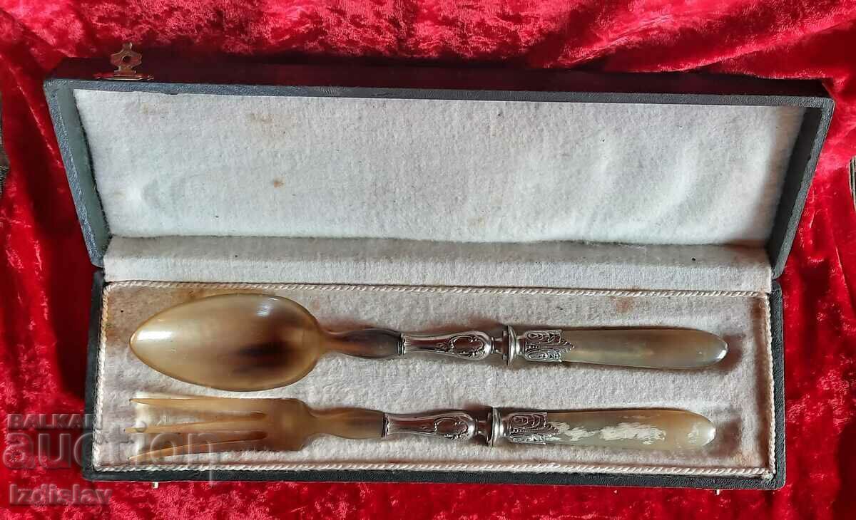 Auction Vintage Salad Cutlery Set Auction Vintage Salad Cutlery Set