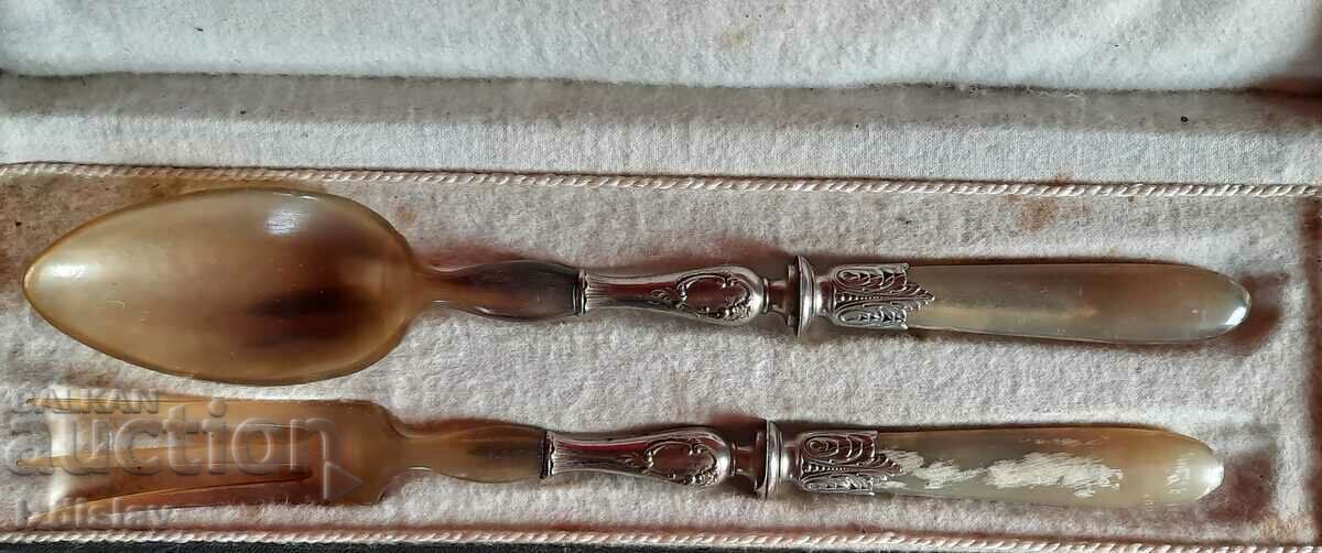 Vintage Salad Cutlery Set Vintage Salad Cutlery Set