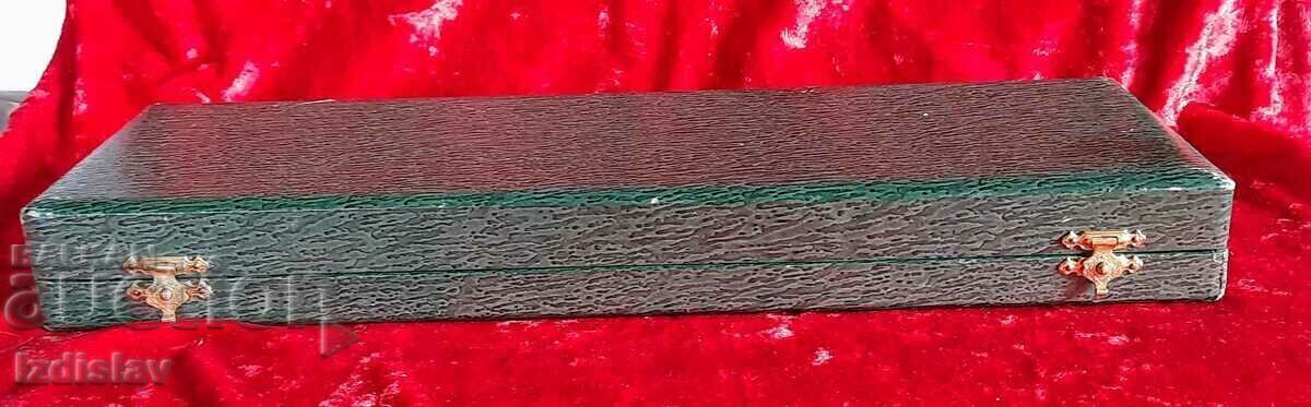 Licitație Furculiță de servire antică.