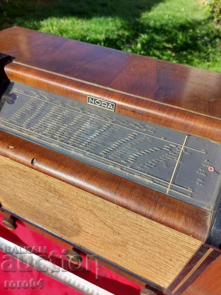 RADIO NORA BERLIN W 710 - WWII with price 195.00 BGN | € 99.70 RADIO NORA BERLIN W 710 - WWII with price 195.00 BGN | € 99.70