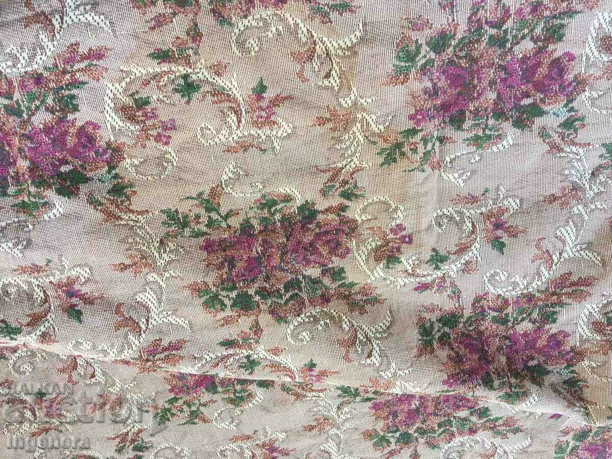 FRINGED JACQUARD TABLE COVER 150 X 150 CM - 5 FRINGED JACQUARD TABLE COVER 150 X 150 CM - 5