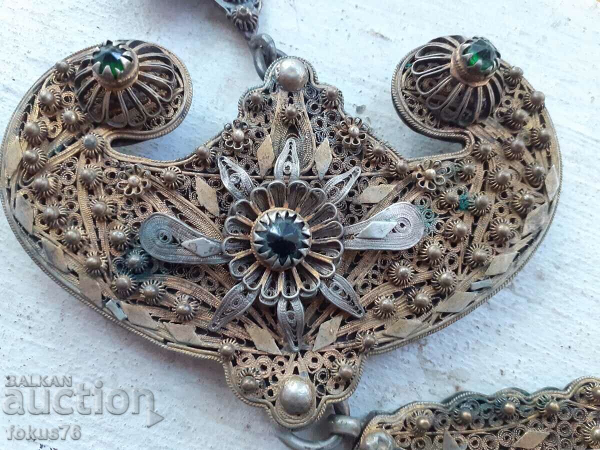 Auction Renaissance silver jewelry with filigree mercury gilding Auction Renaissance silver jewelry with filigree mercury gilding