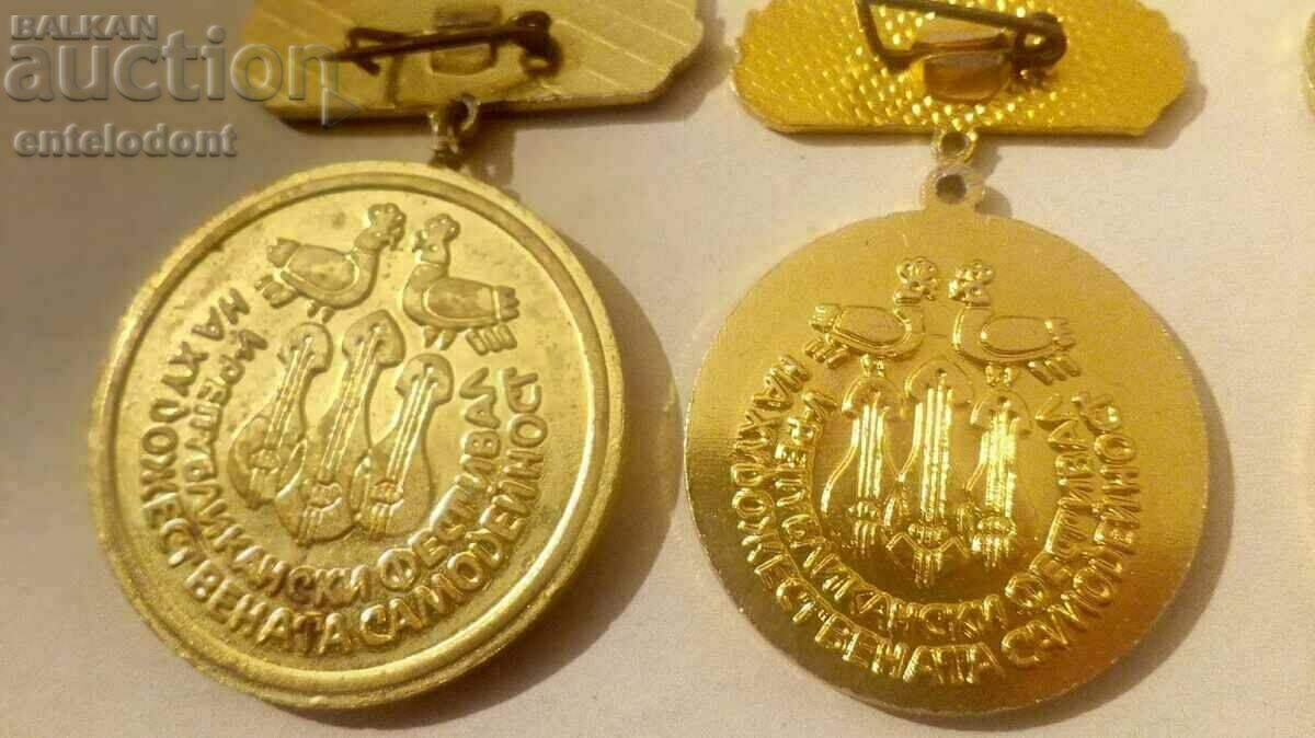 Delivery of 6 laureate/champion medals Delivery of 6 laureate/champion medals