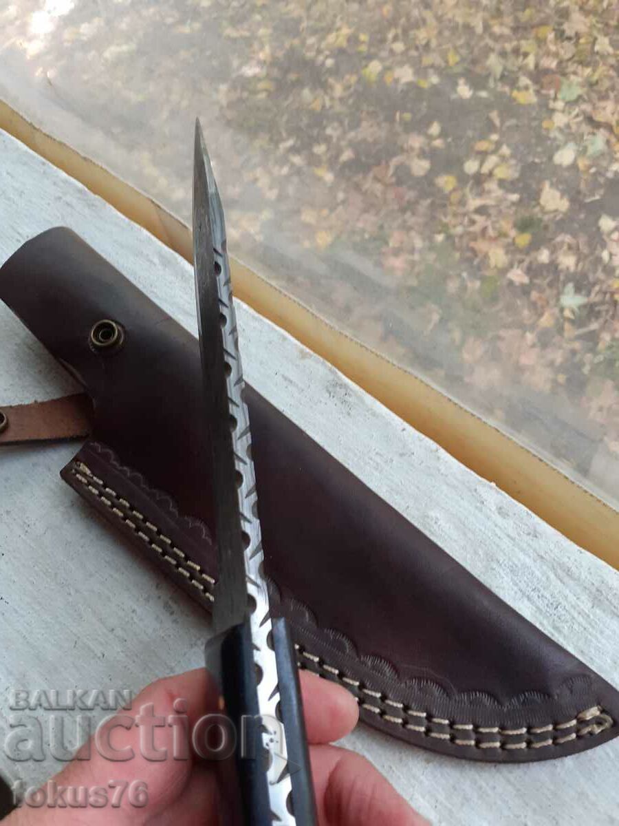 Delivery of Great hunting knife damascus steel new with leather handle