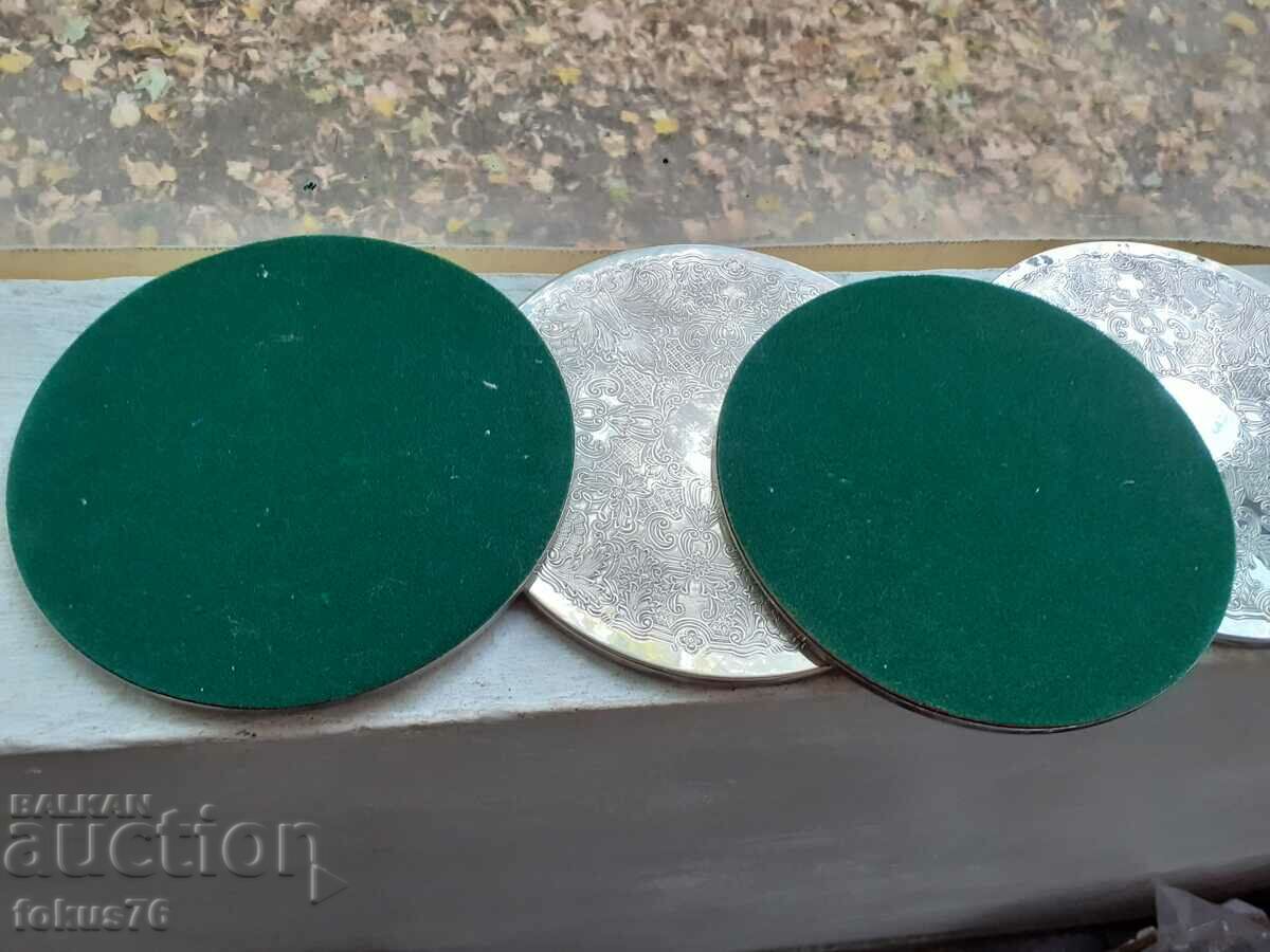 Σετ από τέσσερις μεταλλικές κούπες και σουβέρ - 7 Σετ από τέσσερις μεταλλικές κούπες και σουβέρ - 7