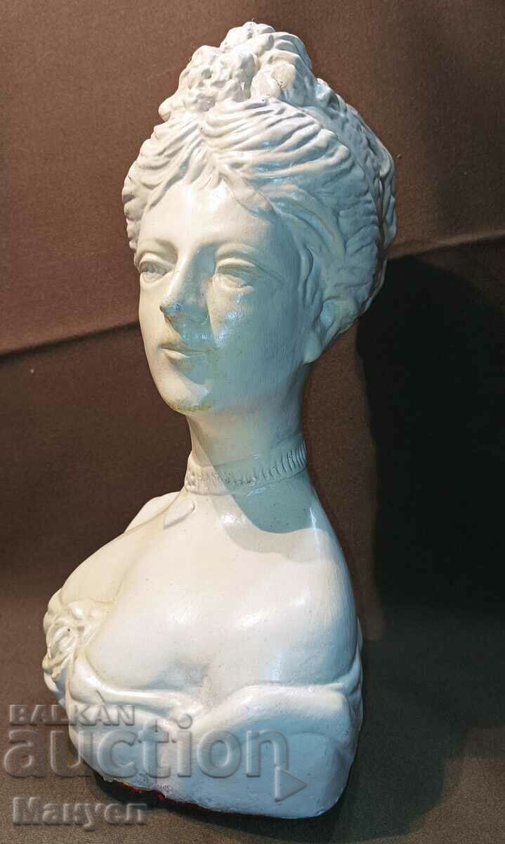 Auction I am selling a beautiful female bust. Auction I am selling a beautiful female bust.