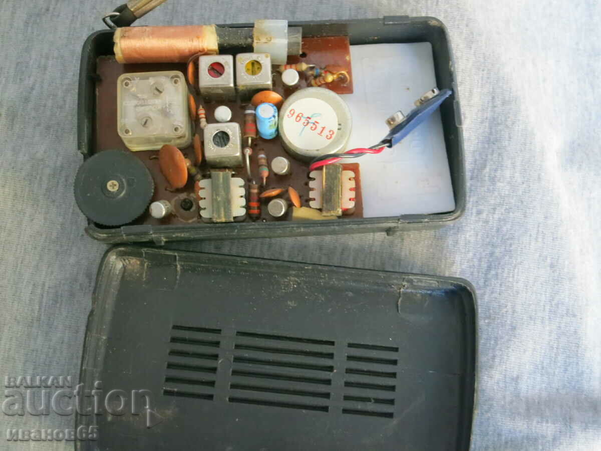 Auction radio twentytone solid state Auction radio twentytone solid state