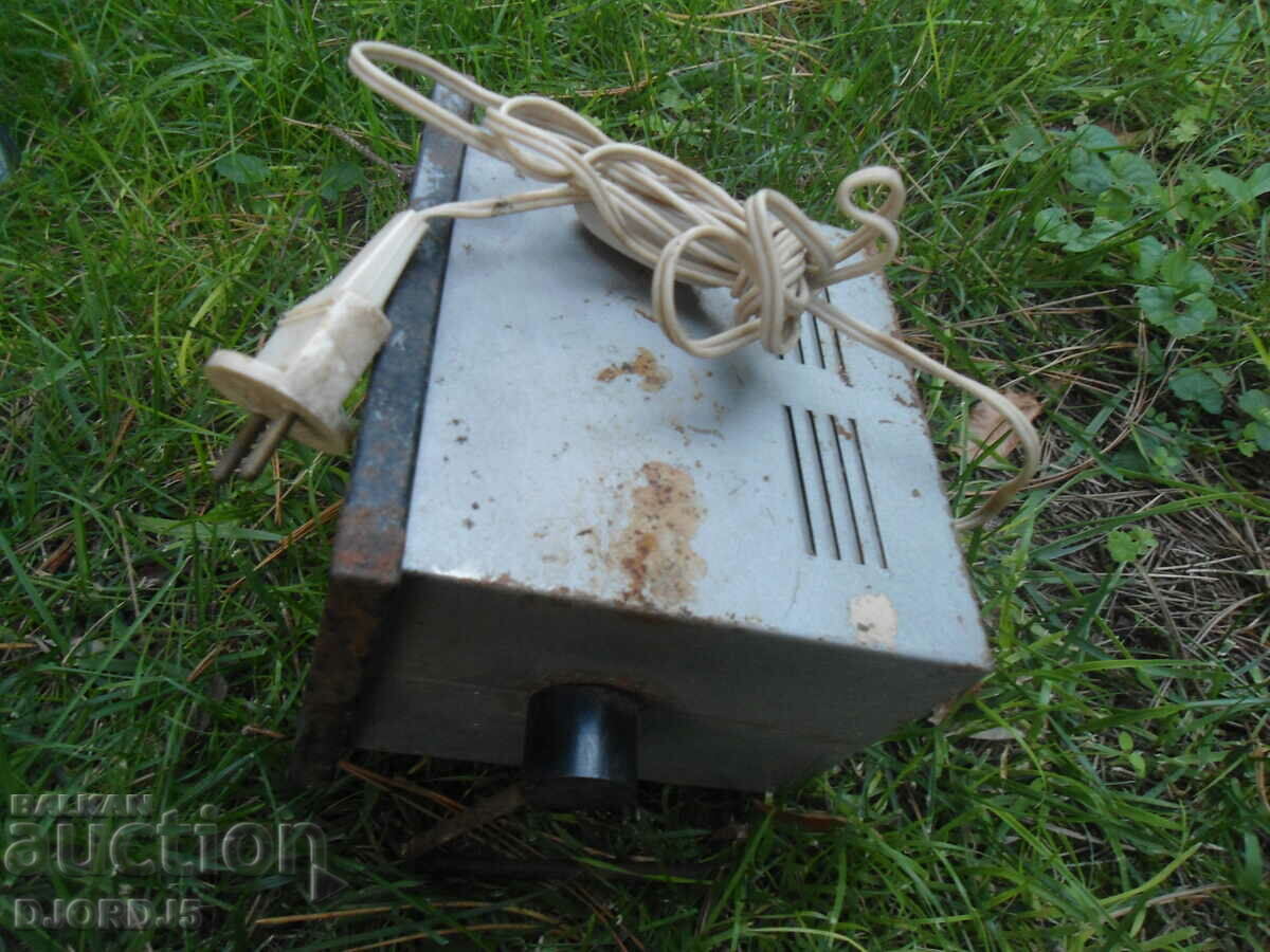 Old lamp, spotlight with price 5.00 BGN | € 2.56 Old lamp, spotlight with price 5.00 BGN | € 2.56