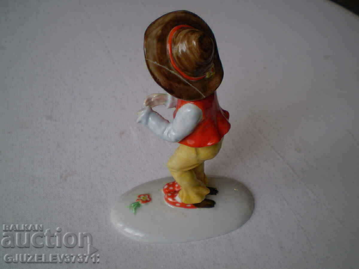 Auction A rare antique Metzler & Ortloff porcelain figurine Auction A rare antique Metzler & Ortloff porcelain figurine
