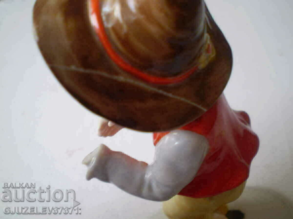 A rare antique Metzler & Ortloff porcelain figurine - 7 A rare antique Metzler & Ortloff porcelain figurine - 7