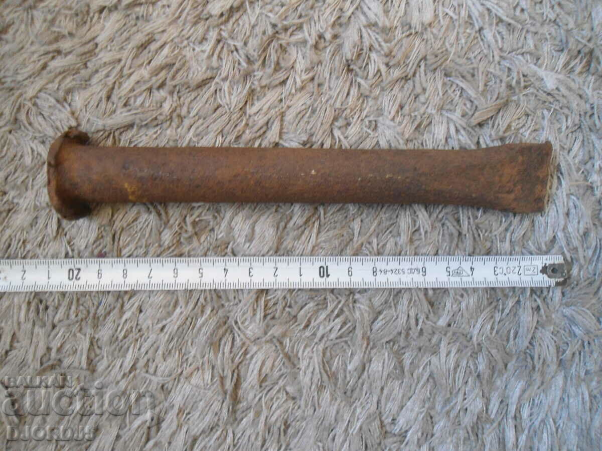 Delivery of An old tool, a chopper Delivery of An old tool, a chopper