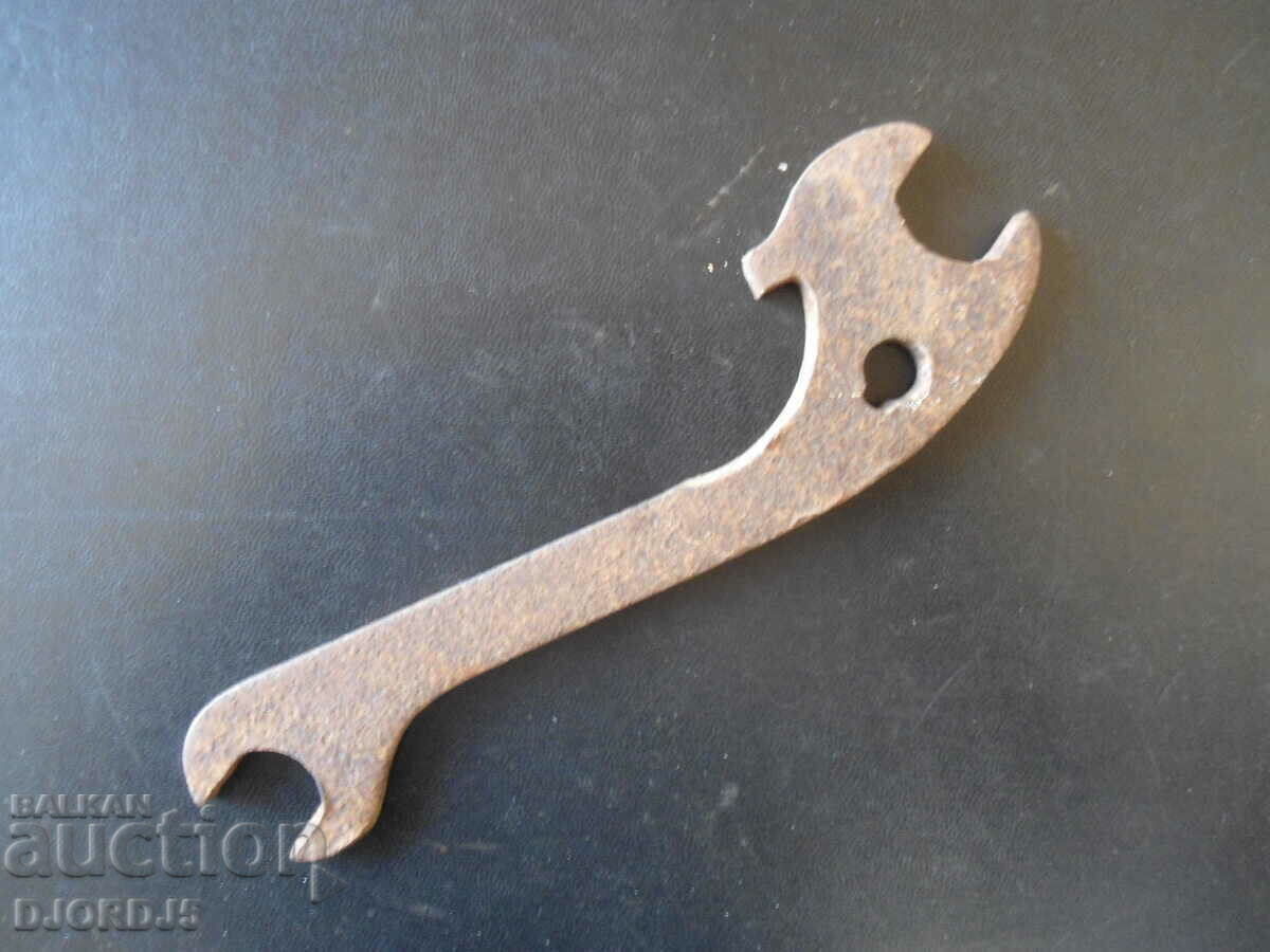 Old key with price 3.00 BGN | € 1.53 Old key with price 3.00 BGN | € 1.53