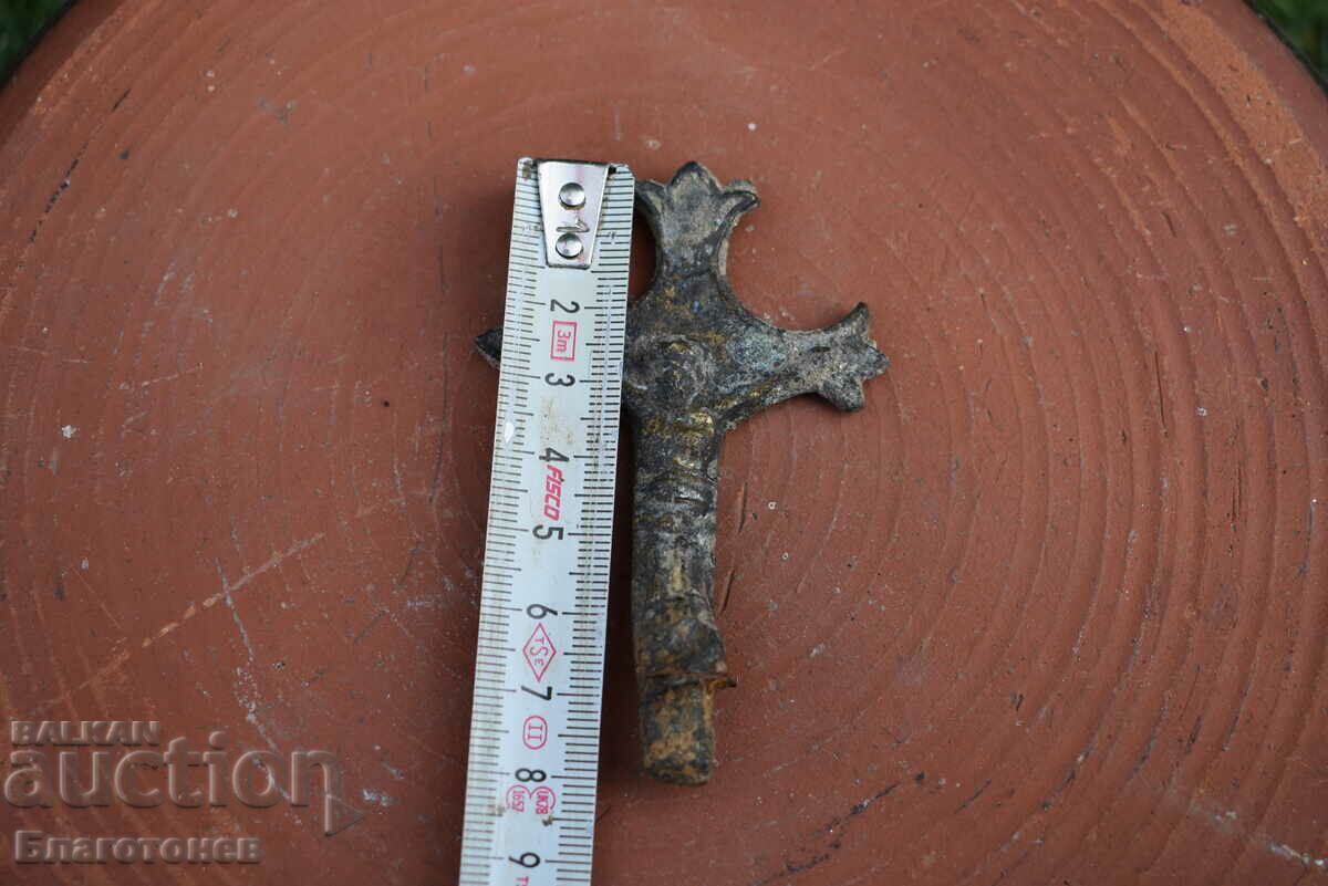 Auction  Old prosphorus cross