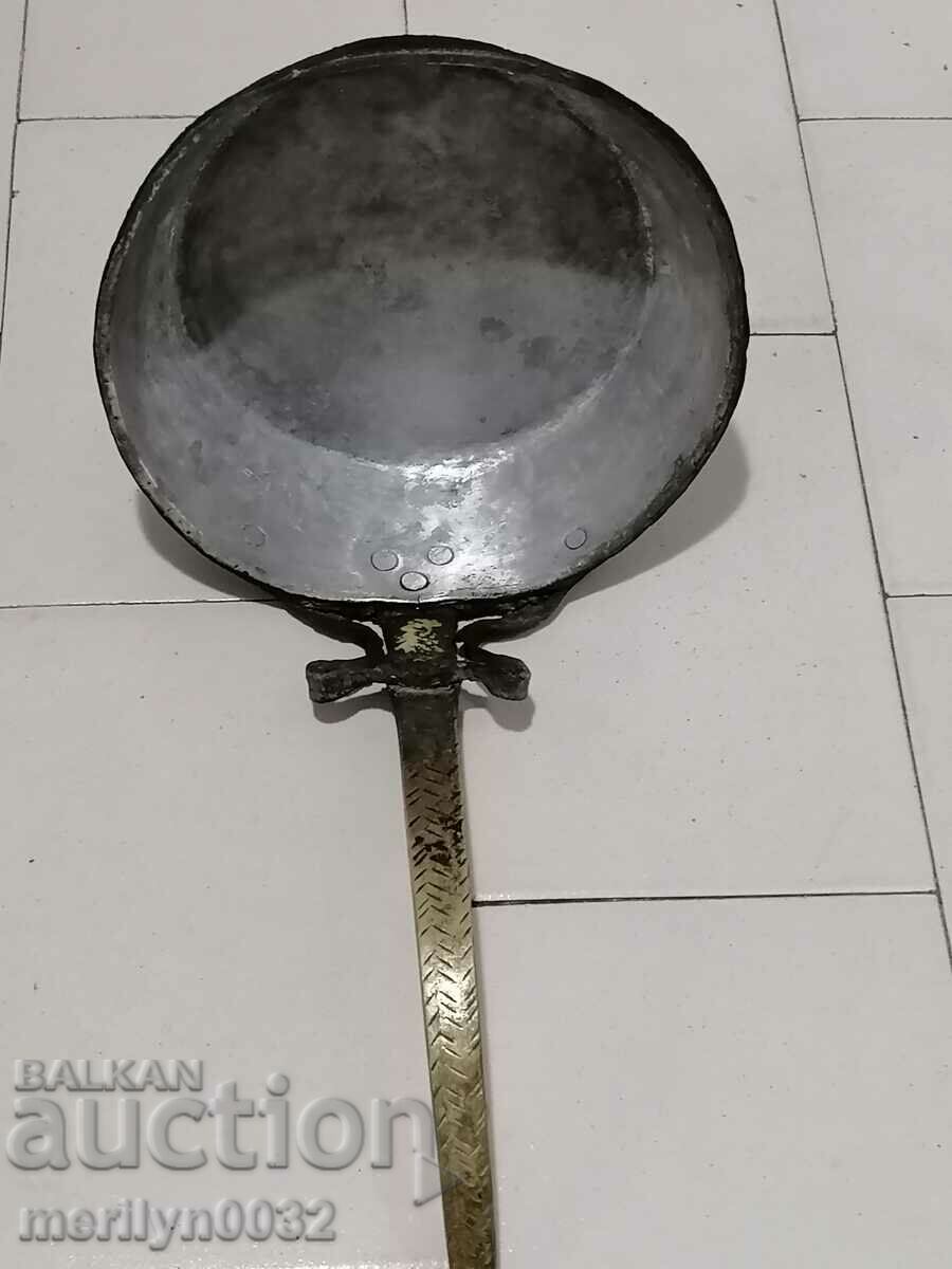 An old copper pan, a baker, a tray, a copper pot with price 99.00 BGN | € 50.62 An old copper pan, a baker, a tray, a copper pot with price 99.00 BGN | € 50.62