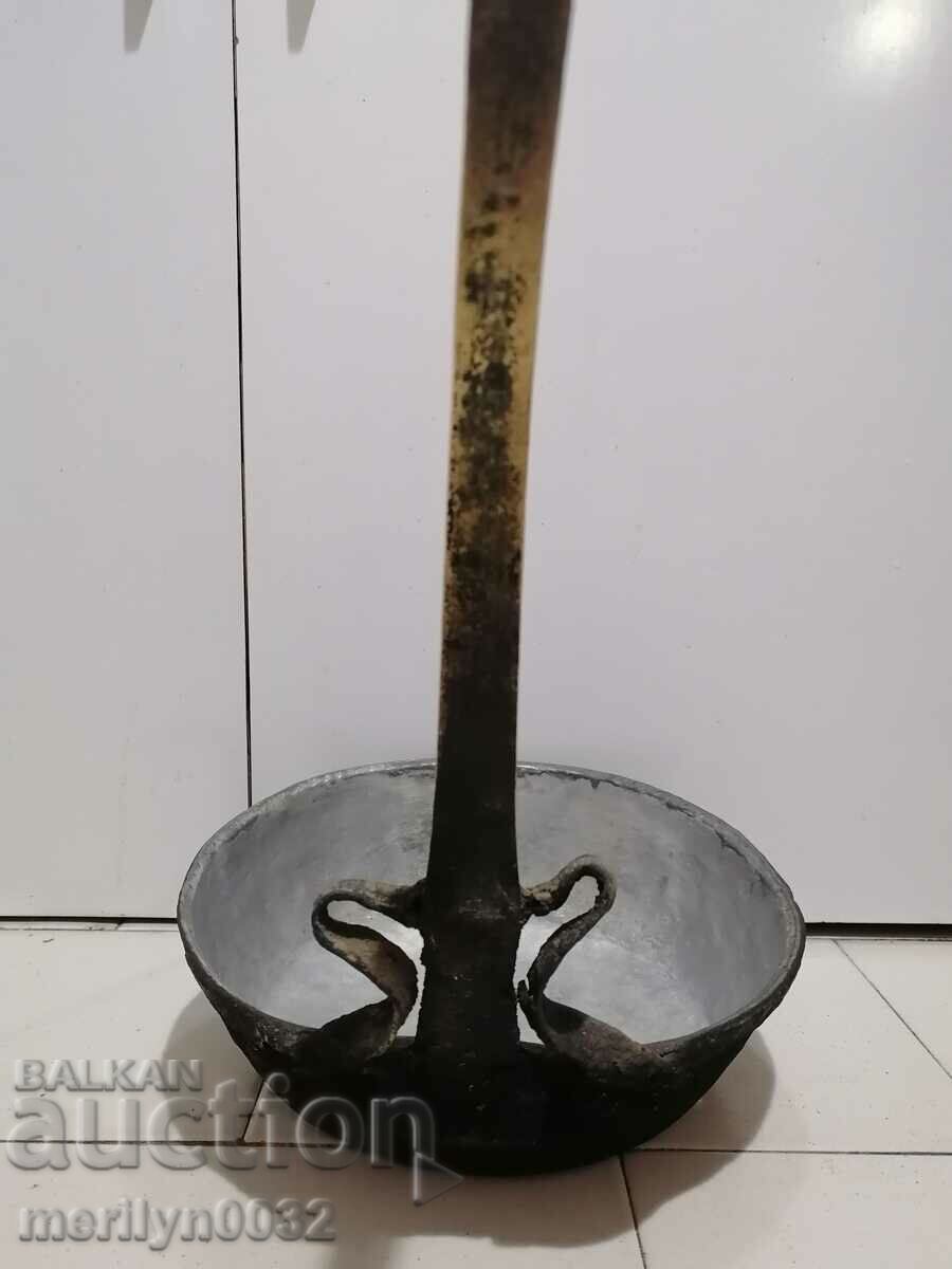 An old copper pan, a baker, a tray, a copper pot - 5 An old copper pan, a baker, a tray, a copper pot - 5