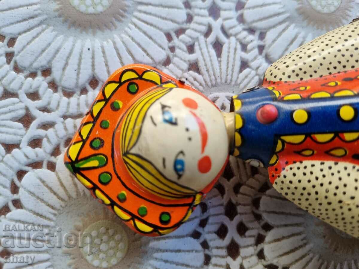 Tin Russian toy with price 30.00 BGN | € 15.34 Tin Russian toy with price 30.00 BGN | € 15.34