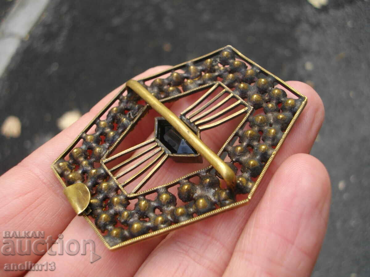 OLD BELT BUCKLE - 6 OLD BELT BUCKLE - 6