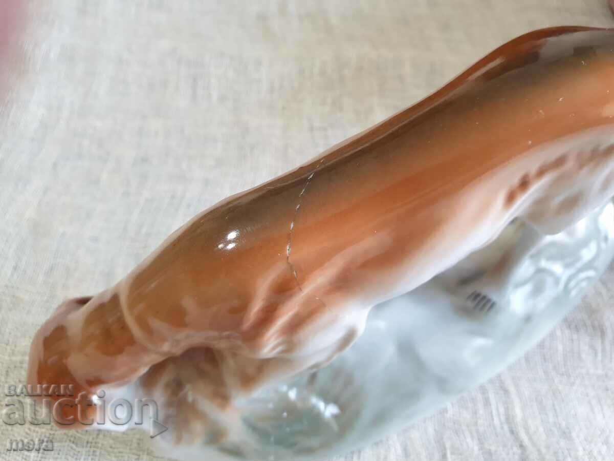 Delivery of Porcelain dog figure