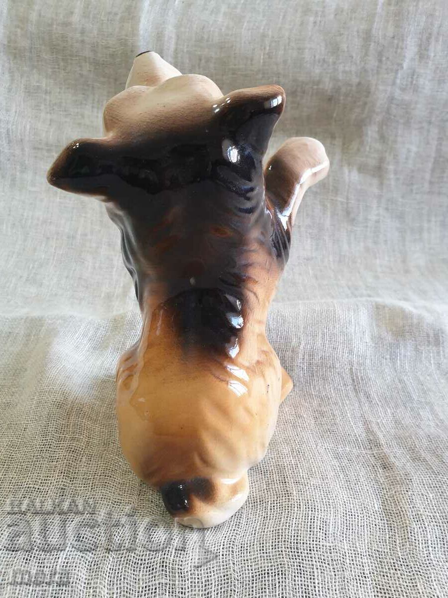 Delivery of Porcelain dog figure