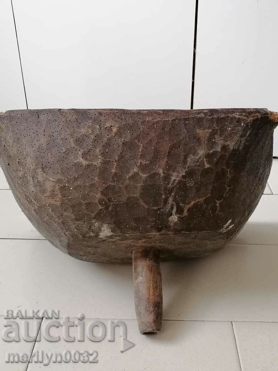 Old sink funnel made of wood 140 years old wooden from the cellar with price 79.00 BGN | € 40.39 Old sink funnel made of wood 140 years old wooden from the cellar with price 79.00 BGN | € 40.39