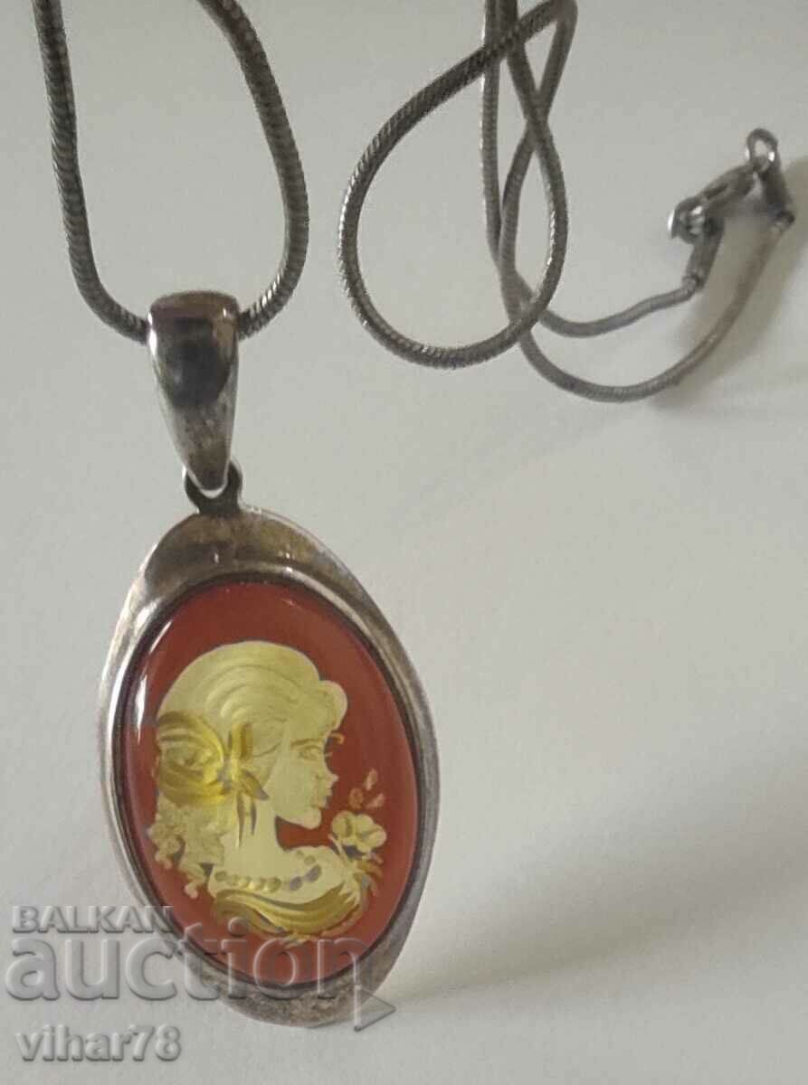 Auction SILVER MEDALLION WITH AMBER Auction SILVER MEDALLION WITH AMBER