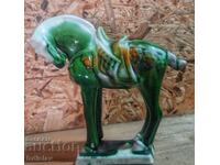 Παλιά φιγούρα αλόγου, τρωική κεραμική