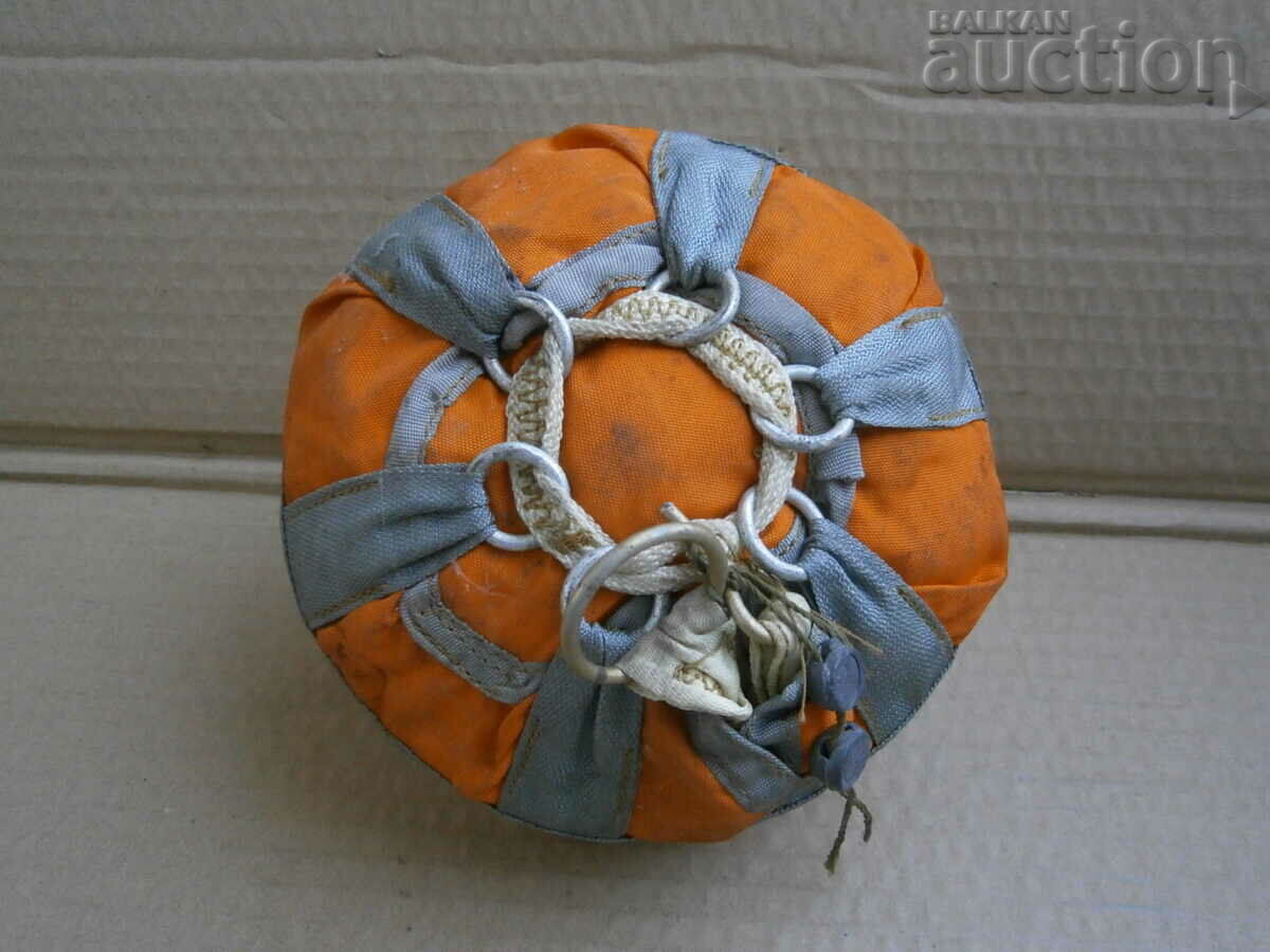 vintage mini homing parachute USSR submarine USA with price 65.00 BGN | € 33.23 vintage mini homing parachute USSR submarine USA with price 65.00 BGN | € 33.23