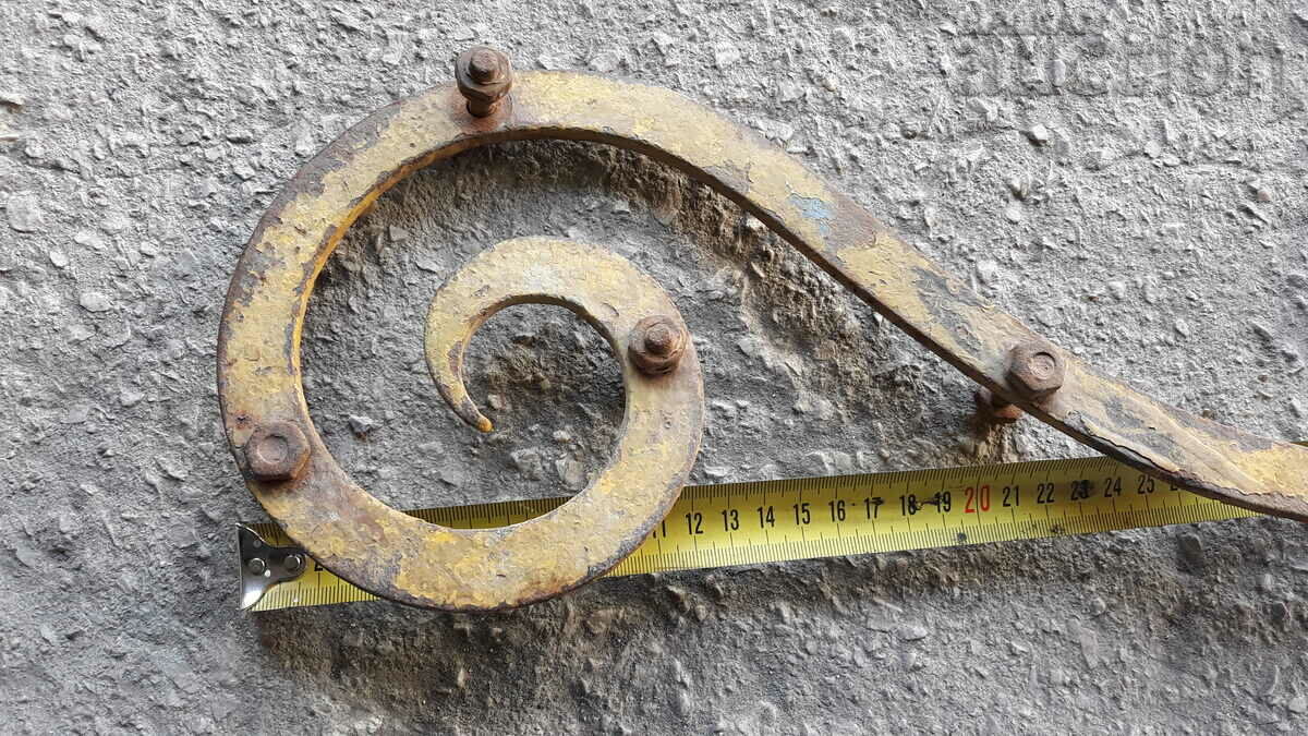 Delivery of vintage hand forged ornament decoration Delivery of vintage hand forged ornament decoration
