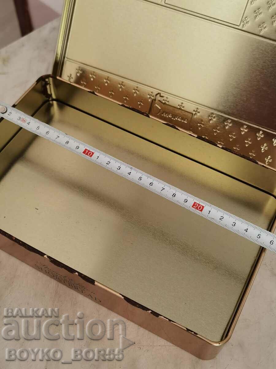 Delivery of Original Metal Box for Scotch Sweets Delivery of Original Metal Box for Scotch Sweets