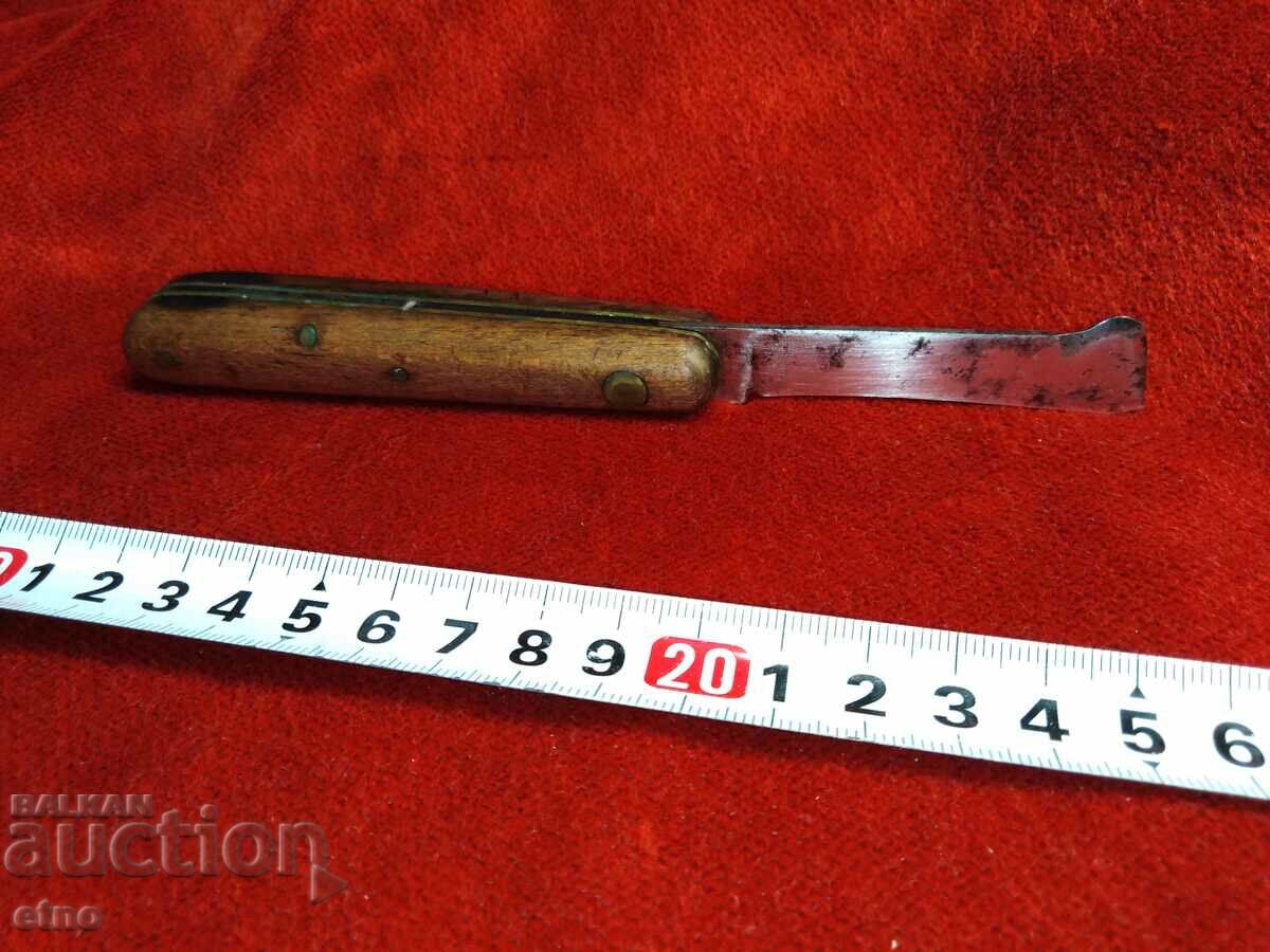 Delivery of OLD BULGARIAN OR USSR COOLING KNIFE Delivery of OLD BULGARIAN OR USSR COOLING KNIFE