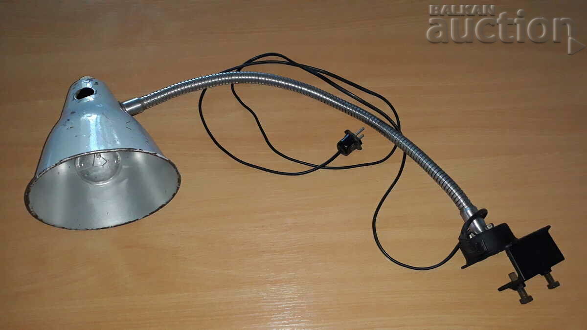 Delivery of Movable tool industrial lamp for counter soc