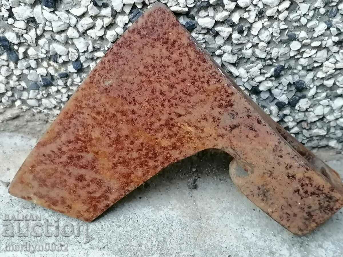 Аукцион Стара брадва брадвичка без сап сатър ковано желязо Аукцион Стара брадва брадвичка без сап сатър ковано желязо