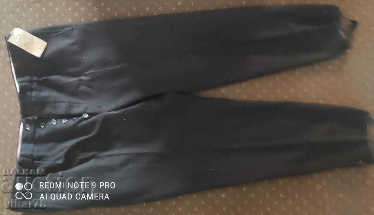 Pantaloni retro cu etichetă cu preț € 57.99 | 113.42 BGN