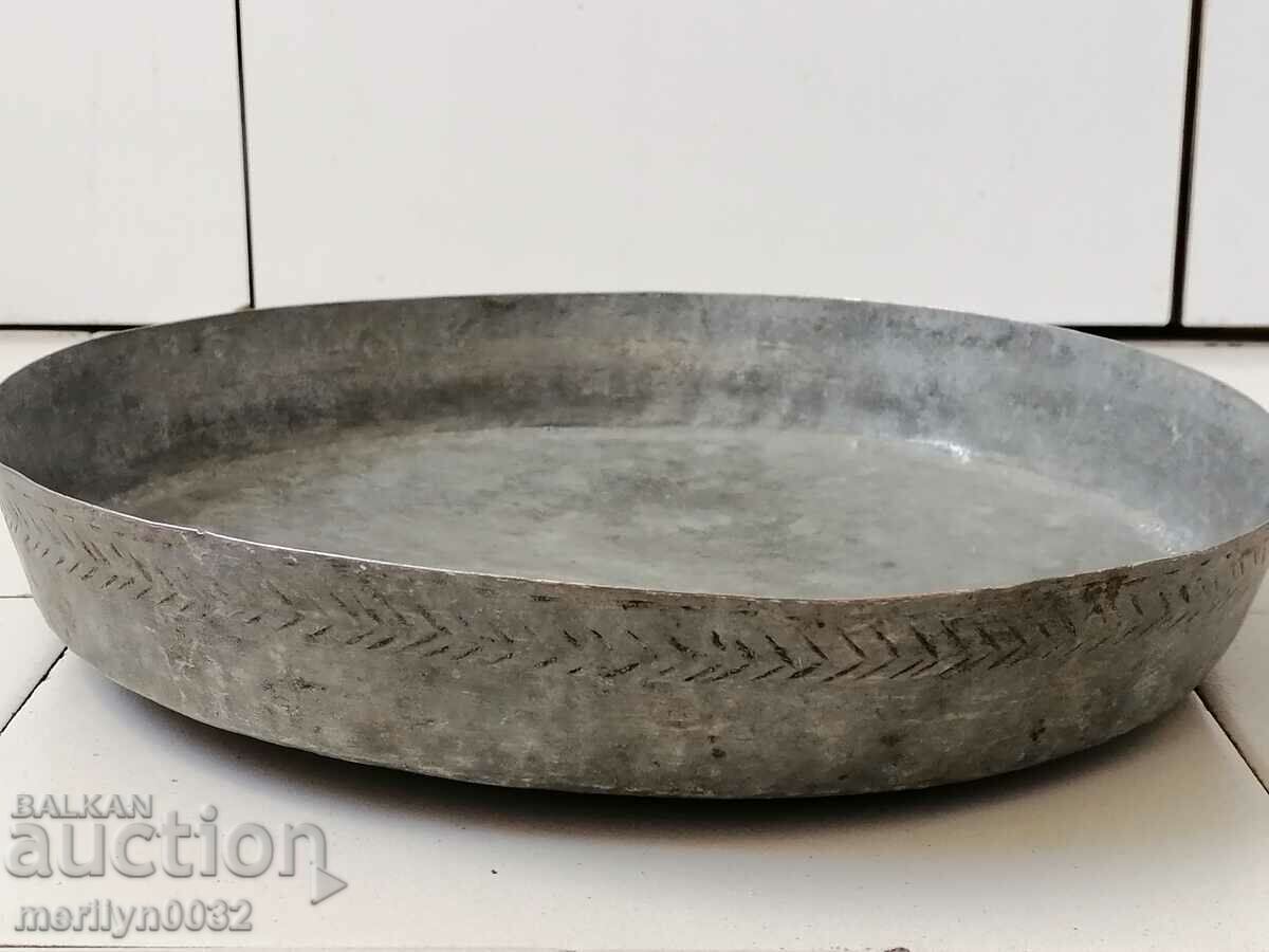 Old copper tray, sahane, baker, tray, tray with price 59.00 BGN | € 30.17 Old copper tray, sahane, baker, tray, tray with price 59.00 BGN | € 30.17