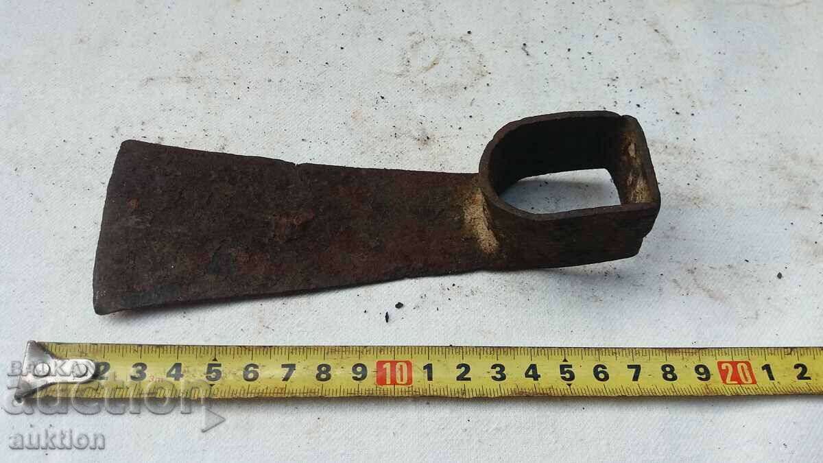 WROUGHT SMALL HOE, HOE TOOL - 5 WROUGHT SMALL HOE, HOE TOOL - 5