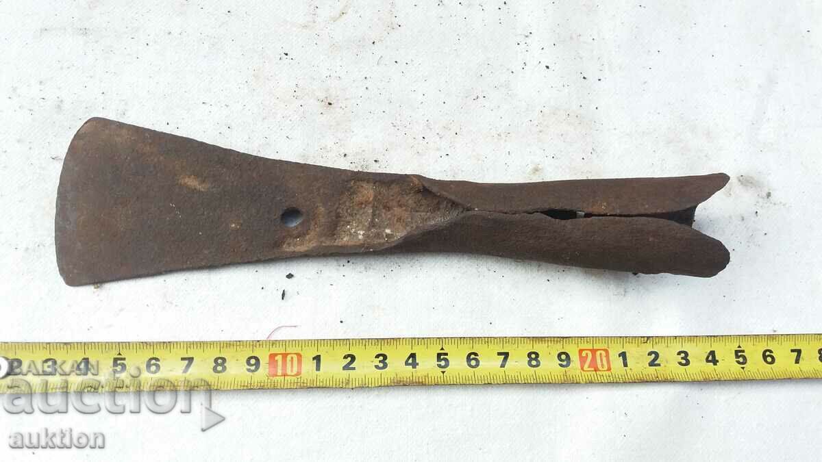 SOLID FORGED RENAISSANCE SCRAPER, SHOULDER - 6 SOLID FORGED RENAISSANCE SCRAPER, SHOULDER - 6