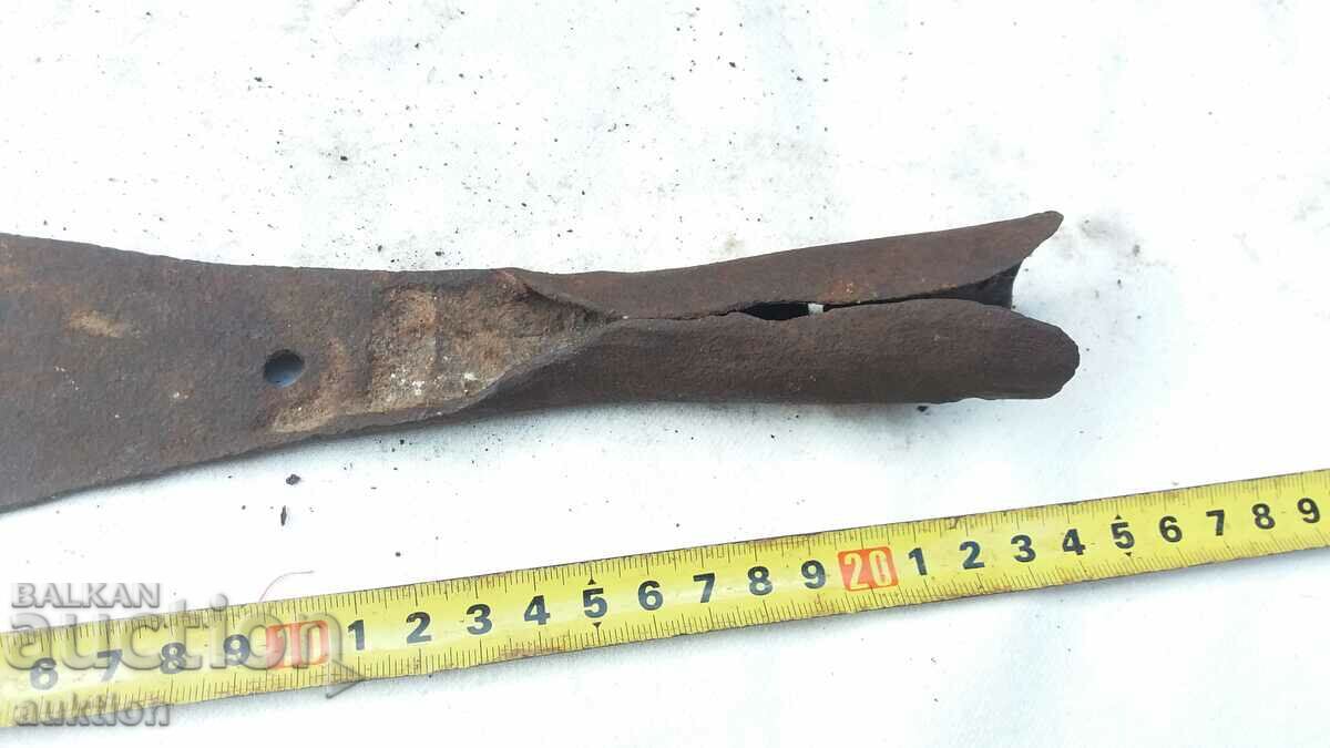 SOLID FORGED RENAISSANCE SCRAPER, SHOULDER - 7 SOLID FORGED RENAISSANCE SCRAPER, SHOULDER - 7