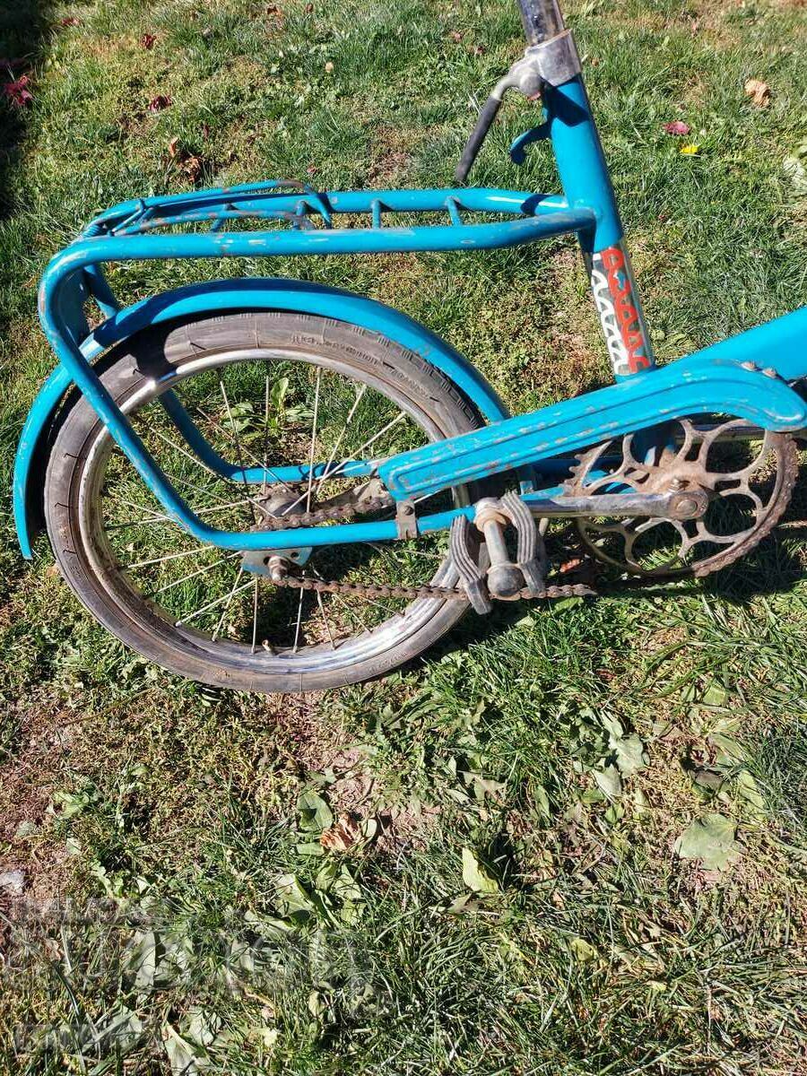 BALKAN - VREI LA KARASH cu preț 171.00 BGN | € 87.43 BALKAN - VREI LA KARASH cu preț 171.00 BGN | € 87.43