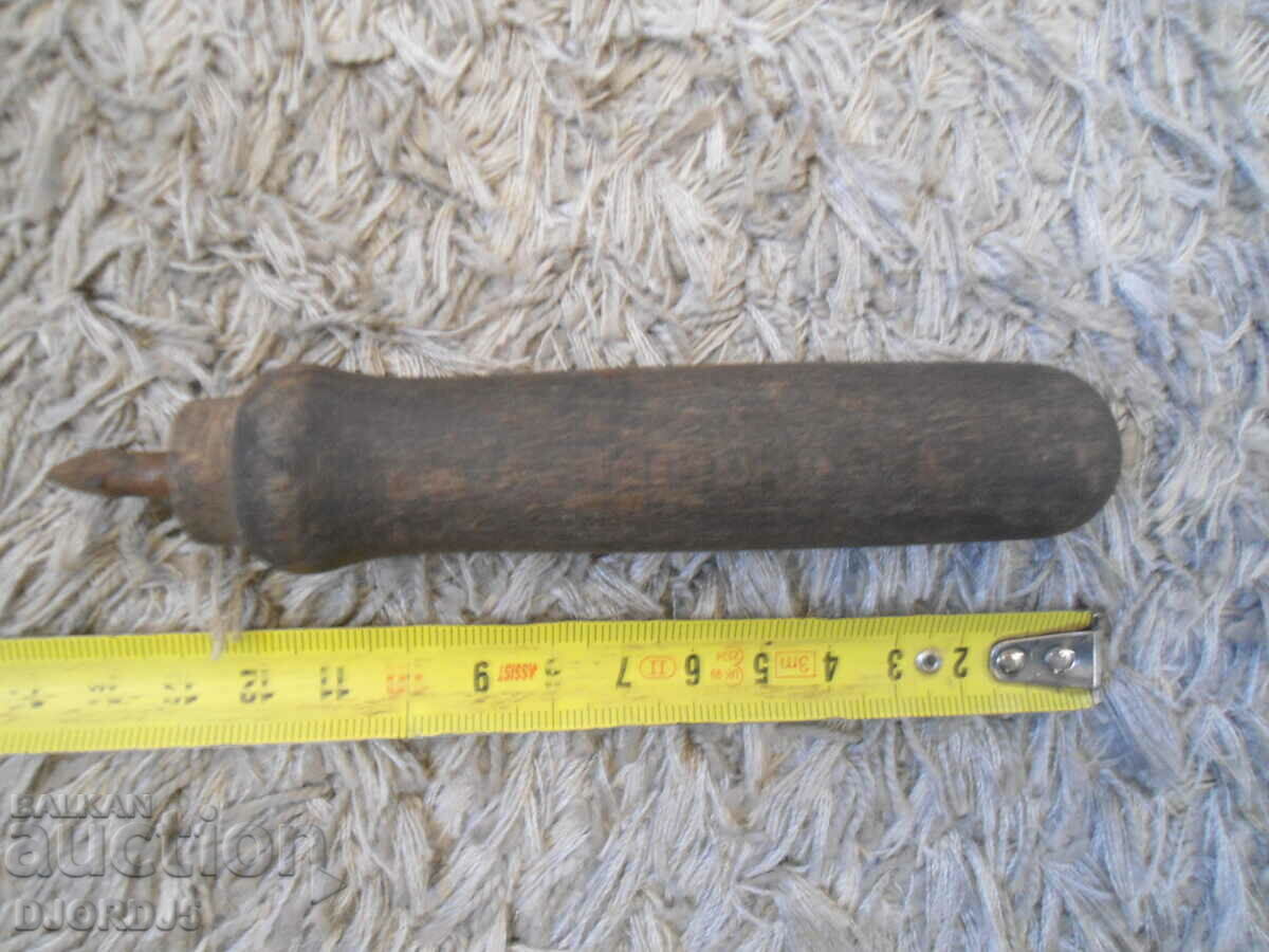 An old craft tool - 6 An old craft tool - 6