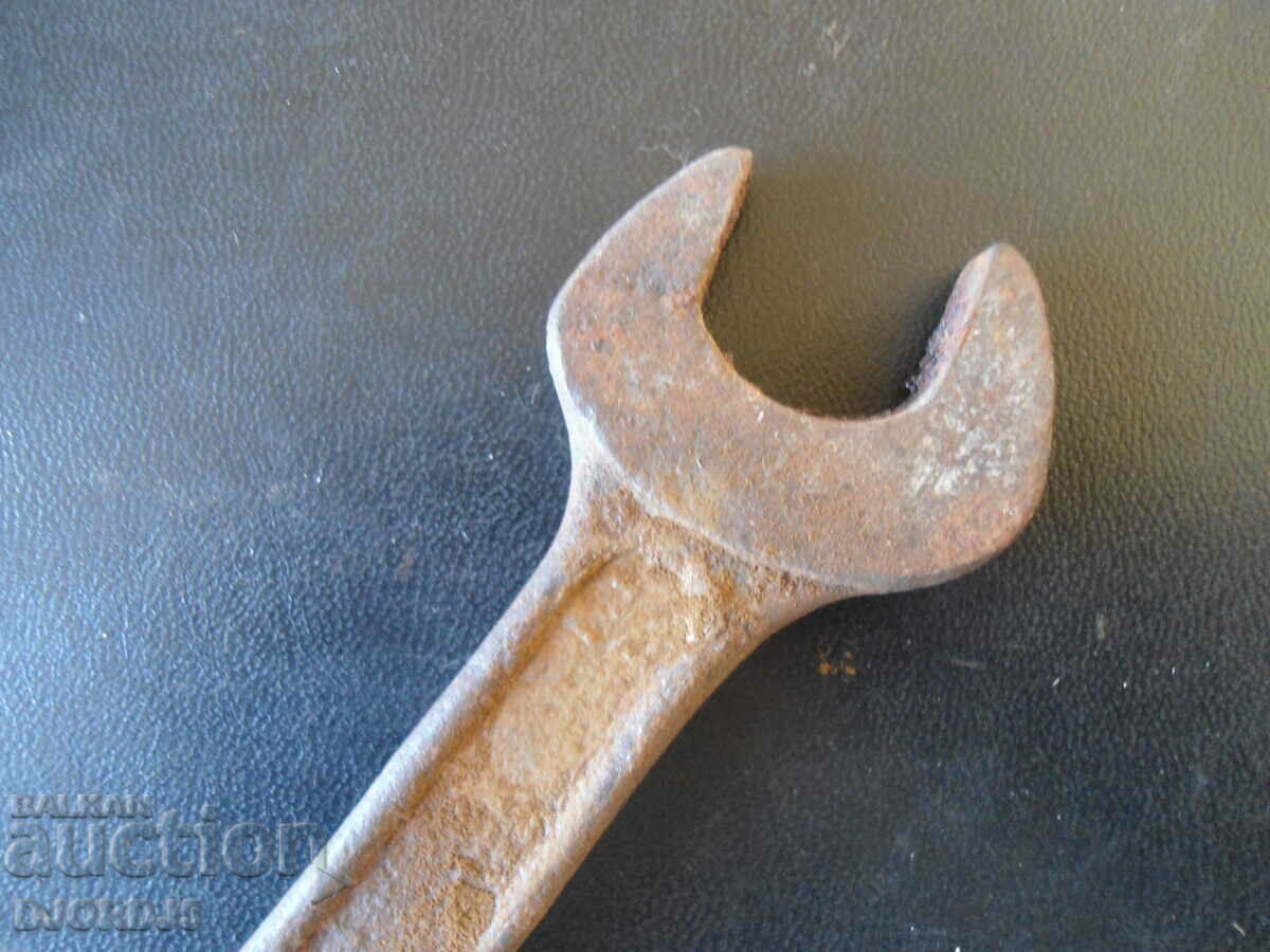 Auction Old key 24-27, marking Auction Old key 24-27, marking